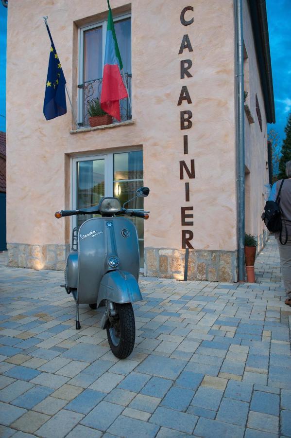 Casa Dei Carabinieri Hotell Merchweiler Eksteriør bilde