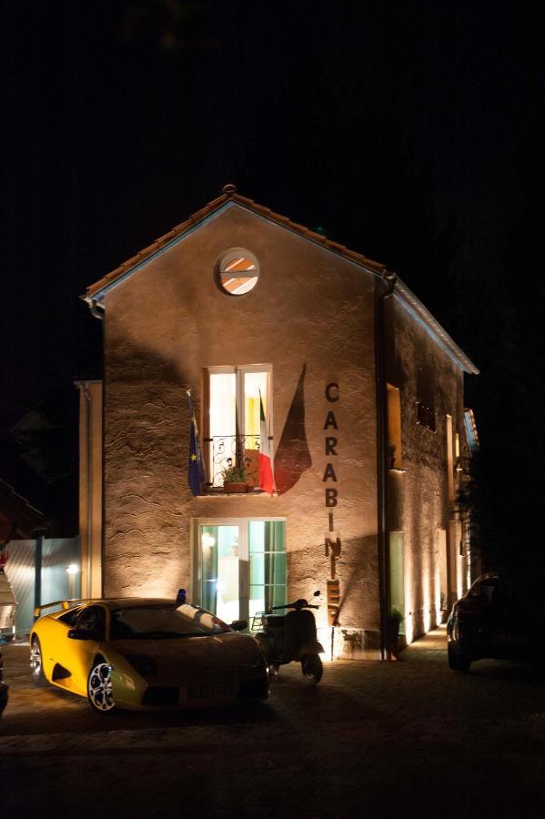 Casa Dei Carabinieri Hotell Merchweiler Eksteriør bilde