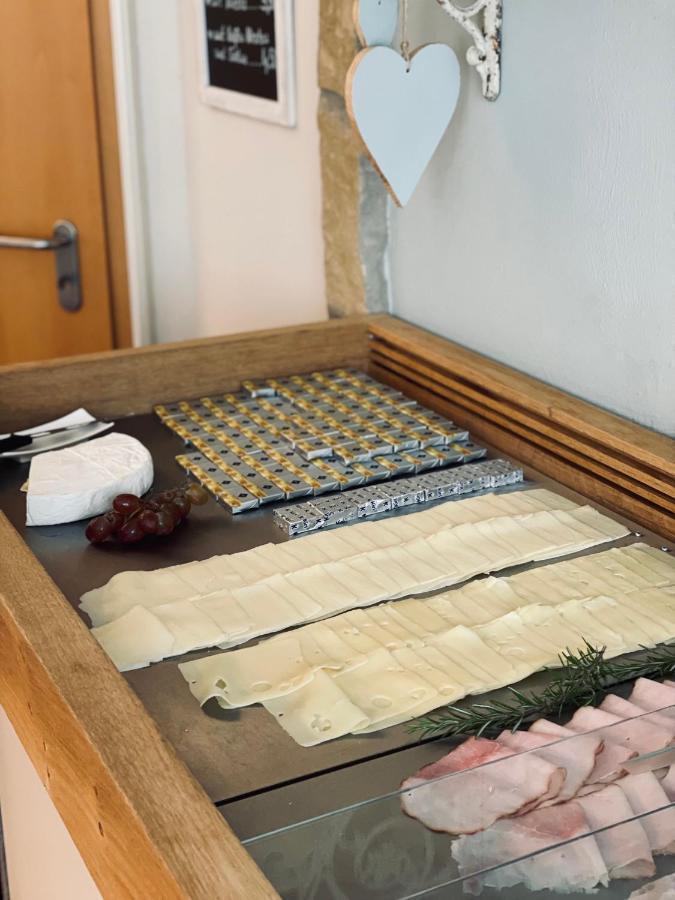 Casa Dei Carabinieri Hotell Merchweiler Eksteriør bilde